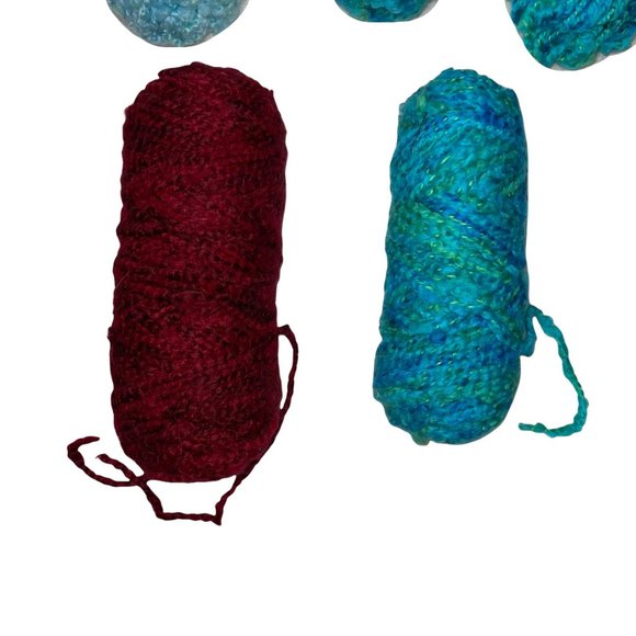 Lion Brand Lot of 7 Used Skeins Yarn Blue Green Red 2 Pounds Total Weight - Picture 4 of 5